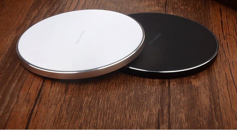 Fast Wireless Charging Pad – Compatible with iPhone & Samsung | High-Speed Tech Charger
