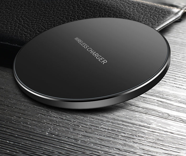 Fast Wireless Charging Pad – Compatible with iPhone & Samsung | High-Speed Tech Charger
