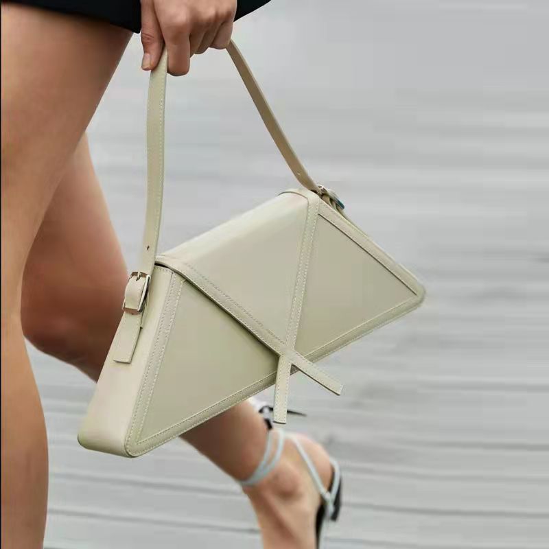 New Fashionable Minimalist Bag with Niche Design, Women's Trendy Shoulder & Underarm Handbag