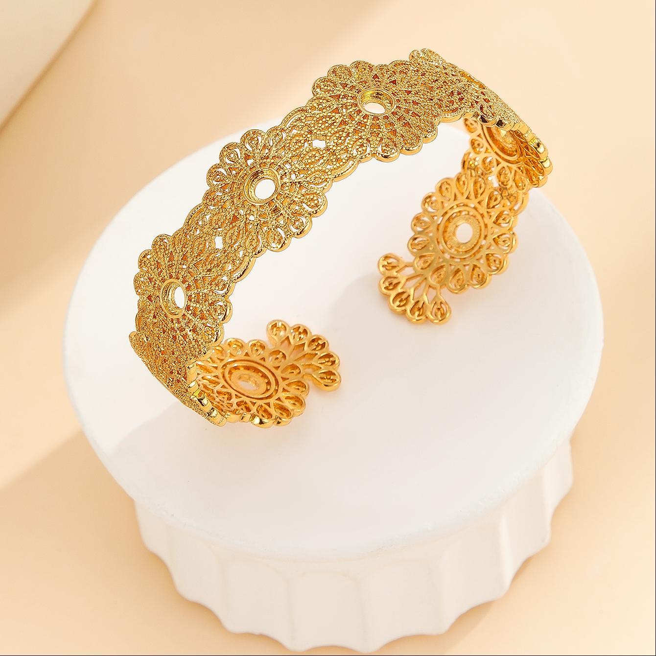 Luxury Gold Bracelet – Hollow Lace Flower Design, Elegant Wedding Jewelry for Women