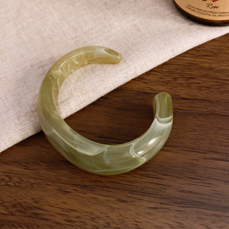 Acrylic Glossy Blooming Open-ended Bracelet