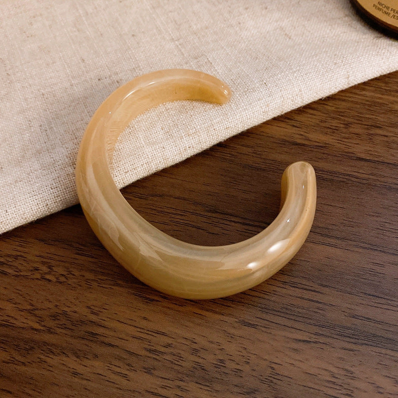 Acrylic Glossy Blooming Open-ended Bracelet