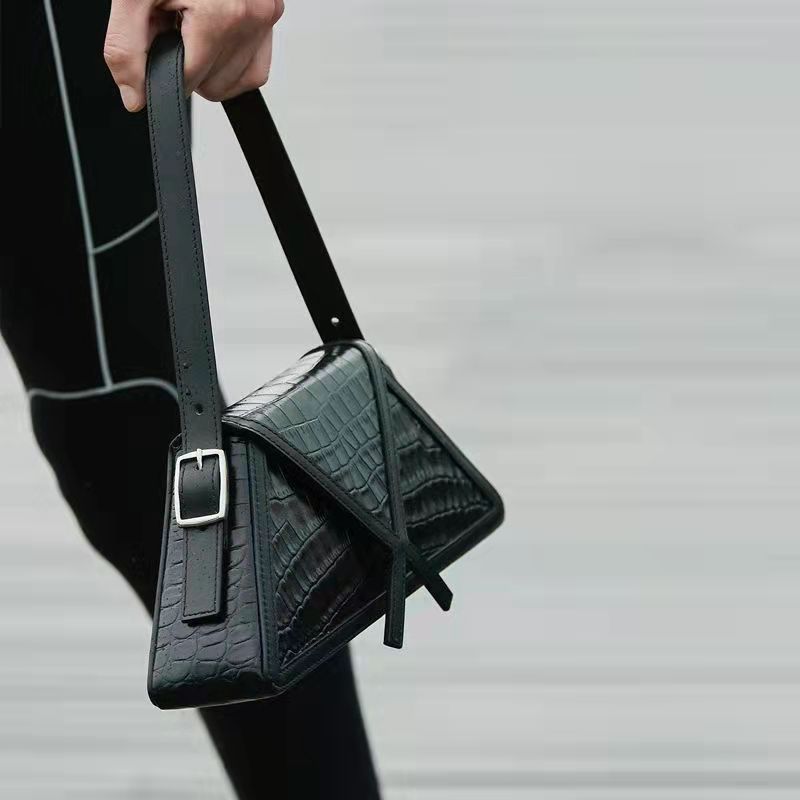 New Fashionable Minimalist Bag with Niche Design, Women's Trendy Shoulder & Underarm Handbag