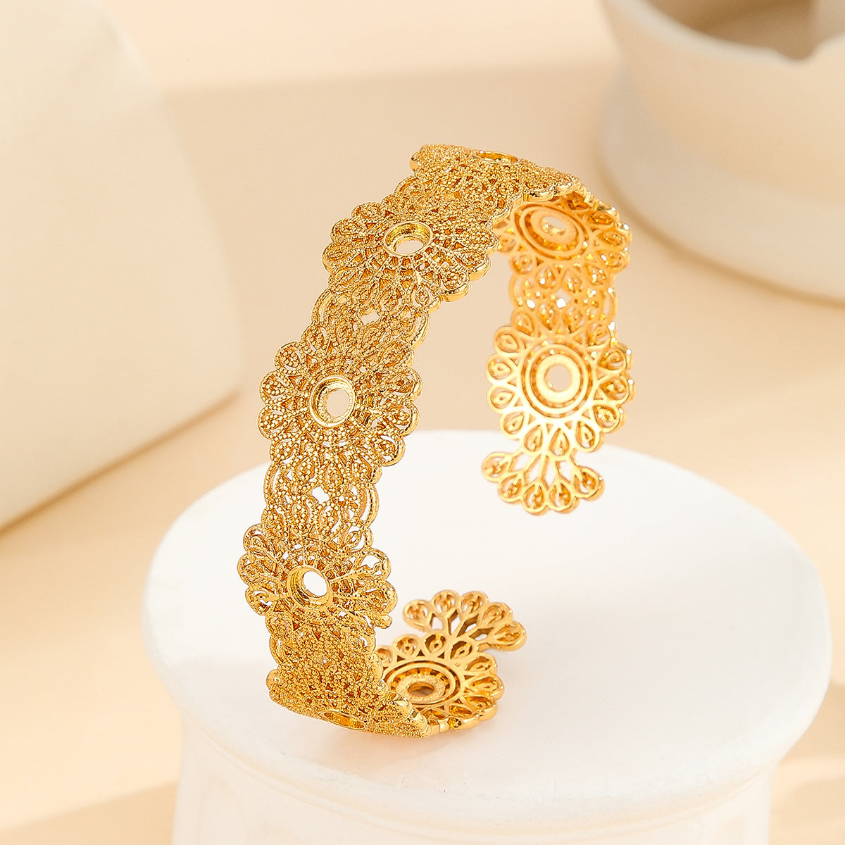 Luxury Gold Bracelet – Hollow Lace Flower Design, Elegant Wedding Jewelry for Women